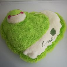 Szív alakú zöld békás puha plüss párna