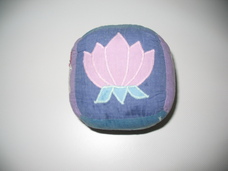 Puha textil színes babakocka kék lila alappal
