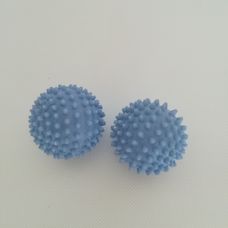 2 db kék színű műanyag tüske labda