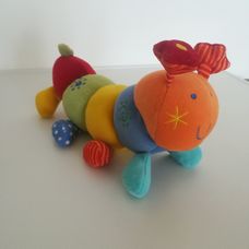 Mamas and papas Babyplay készségfejlesztő plüss kukac