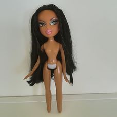 MGA 2001 ritka Bratz Sasha baba igazi szempillákkal