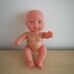 Duci pici csecsemő baba ruha nélkül