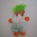 Narancssárgán világító szemű zöld hajú troll baba
